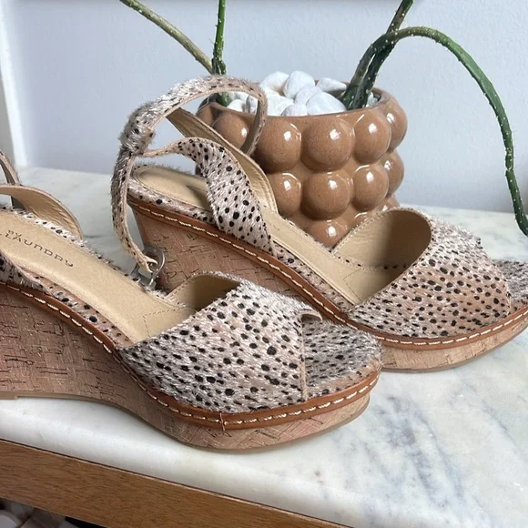 Cheetah print cork Wedge shoes Size 8.5 - Picture 3 of 7